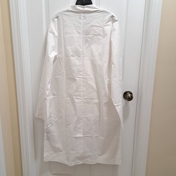 White Lab Coat B.T. Supply Co. Unisex Medium Button Front Men's Women's NWT - Picture 11 of 12